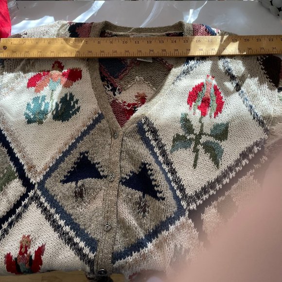 Last Chance Vintage IVY Sweater Button Down Hand Knit Country Design Medium Y2K - Picture 13 of 13